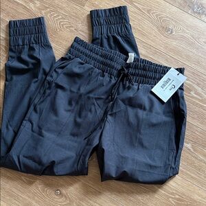 ZYIA Charcoal Perfection Jogger NWT